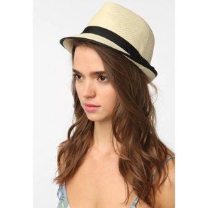 NWOT UO Pins and Needles Straw Fedora